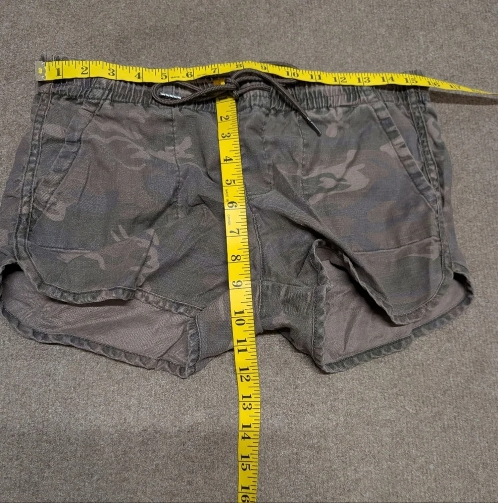 Level 99 Linen Blend Desert Camo Women's Shorts Small